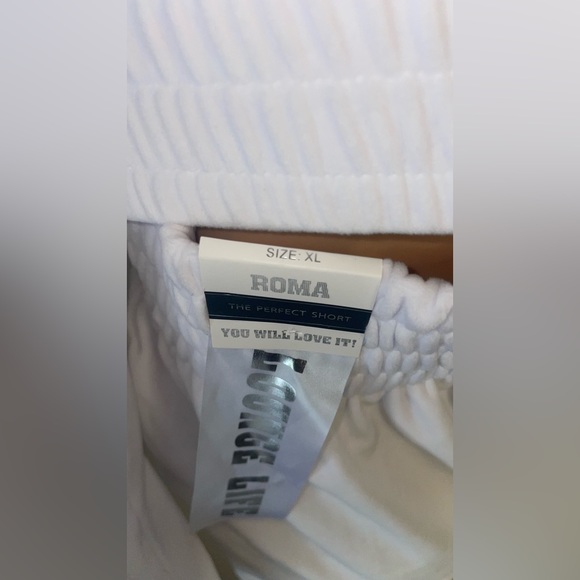 NWT COZY SET SHORT & HOODIE WHITE SIZE XL - Picture 5 of 10